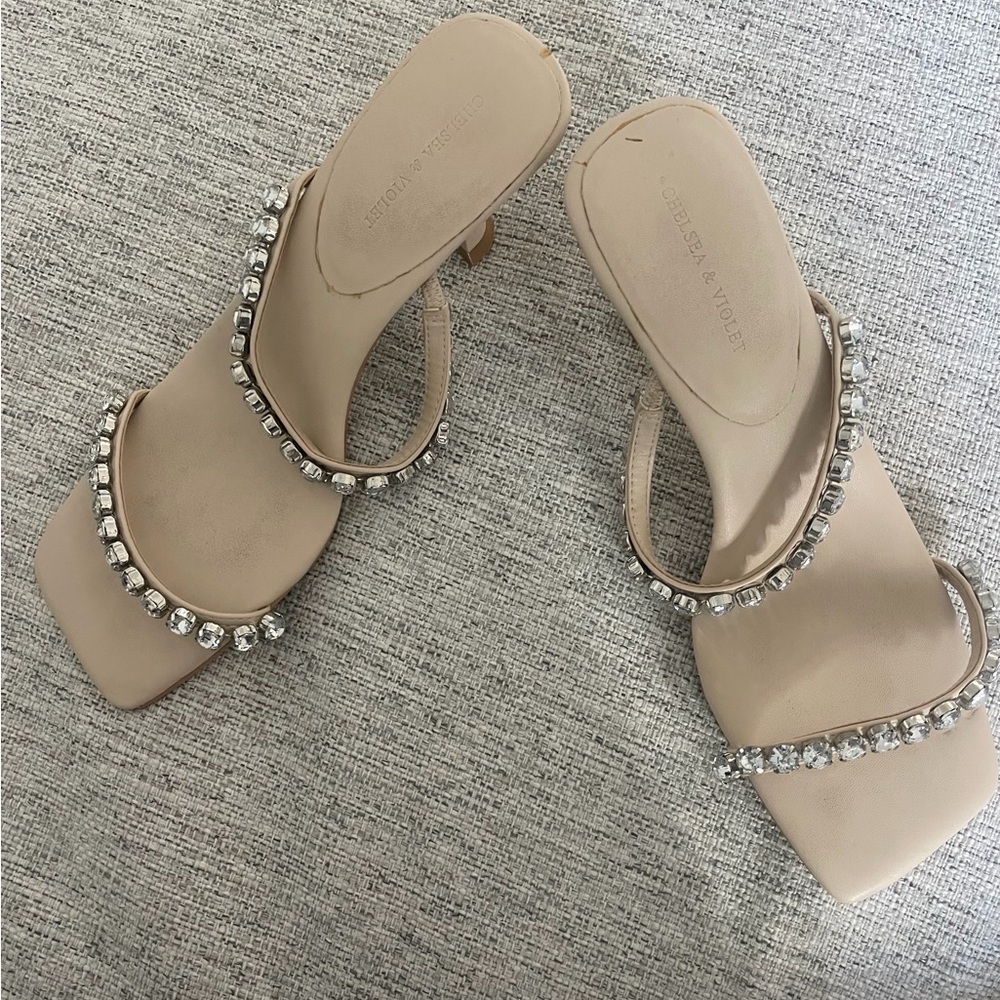 Chelsea and violet Beige Embellished Sandals